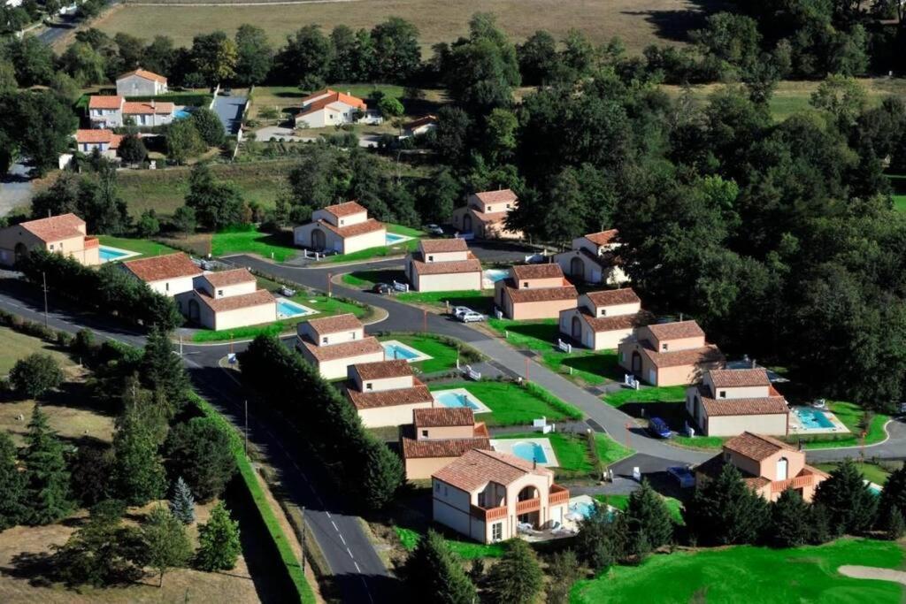 Du Golf Domaine Royal *